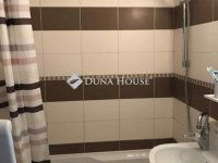 Eladó panellakás, Pécsett 63 M Ft, 2 szobás