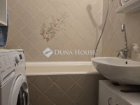Eladó panellakás, Pécsett 45.99 M Ft, 2 szobás