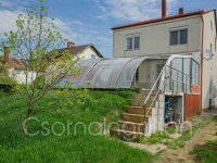Eladó családi ház, Csornán 84.9 M Ft, 4 szobás
