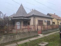 Eladó családi ház