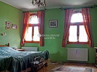 Eladó családi ház, Vácegresen 279.9 M Ft, 6 szobás