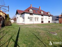 Eladó családi ház, Szegeden 230 M Ft, 13+3 szobás