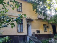 Eladó családi ház, Pakson 104 M Ft, 9 szobás