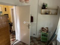 Eladó családi ház, Székesfehérvárott 65 M Ft, 3 szobás