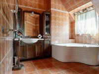 Eladó családi ház, Debrecenben 365 M Ft, 5 szobás