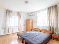 Kiadó hotel, Vecsésen 2900 E Ft / hó, 10 szobás