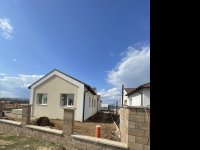 Eladó ikerház, Csörögön 99.9 M Ft, 4+1 szobás