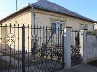 Eladó családi ház, Papon 32.9 M Ft, 3 szobás