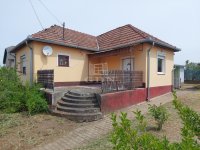 Eladó családi ház, Újfehértón 27.99 M Ft, 2 szobás