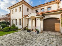 Eladó sorház, Debrecenben, Károli Gáspár utcában 239.9 M Ft