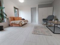 Eladó családi ház, Szentendrén 195 M Ft, 7 szobás