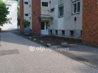 Eladó téglalakás, Szekszárdon 36.9 M Ft, 2 szobás