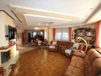 Eladó családi ház, Kistarcsán 329 M Ft, 6 szobás