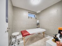 Eladó üzlethelyiség, Nyékládházán 95 M Ft