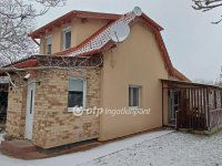Eladó családi ház
