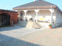 Eladó családi ház, Szombathelyen 128 M Ft, 5 szobás