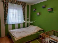 Eladó családi ház, Székesfehérvárott 145 M Ft, 6+2 szobás