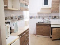 Kiadó téglalakás, albérlet