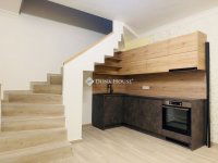 Eladó téglalakás, V. kerületben 119.9 M Ft, 3 szobás