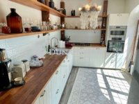 Eladó családi ház, II. kerületben 295 M Ft, 9 szobás