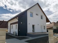 Eladó téglalakás, Balatonakarattyán 140 M Ft, 4 szobás