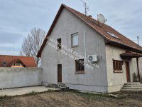 Eladó családi ház