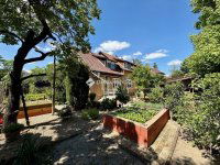 Eladó családi ház, Kecskeméten 149.9 M Ft, 9 szobás