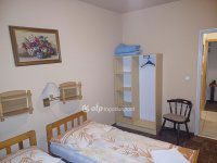 Eladó családi ház, Nagykanizsán 250 M Ft, 10 szobás