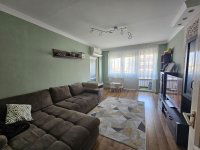 Eladó panellakás, Debrecenben 61.9 M Ft, 3 szobás