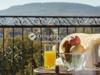 Eladó családi ház, Szentendrén 529.9 M Ft, 6 szobás