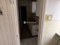 Eladó téglalakás, Szegeden 23 M Ft, 1 szobás