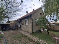 Eladó ikerház, Cegléden 19.9 M Ft, 2 szobás
