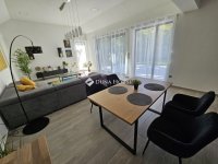 Eladó családi ház, Szentendrén 319 M Ft, 5 szobás
