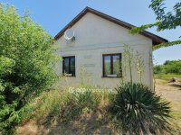 Eladó családi ház, Cegléden 33.5 M Ft, 2+1 szobás