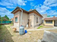 Eladó családi ház, Vecsésen 82 M Ft, 3 szobás