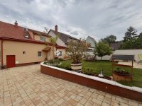 Eladó családi ház, Székesfehérvárott 169 M Ft, 4 szobás