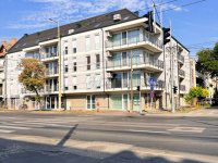 Eladó családi ház, Szegeden 2400 M Ft, 28+42 szobás