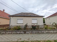 Eladó családi ház