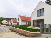 Eladó ikerház, Nagykovácsiban 255 M Ft, 6 szobás