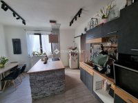 Eladó családi ház, Budaörsön 170 M Ft, 3 szobás