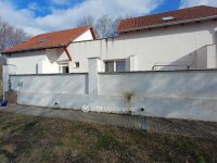 Eladó családi ház, Nyíregyházán 75 M Ft, 5 szobás