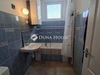 Eladó panellakás, Hatvanban 40 M Ft, 2 szobás