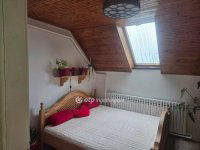 Eladó családi ház, Újszászon 29.9 M Ft, 4 szobás