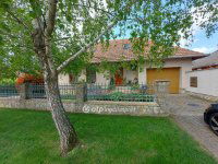 Eladó családi ház, Szajkon 98 M Ft, 2+2 szobás