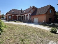 Eladó családi ház, Lövőn 149 M Ft, 6+1 szobás