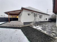 Eladó családi ház