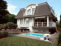 Eladó családi ház, Budaörsön 385.5 M Ft, 6 szobás