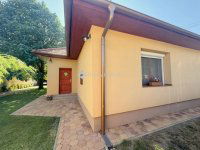 Eladó családi ház, Békéscsabán 89.9 M Ft, 4 szobás