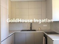 Eladó téglalakás