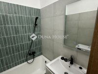 Eladó panellakás, Pécsett, József Attila utcában 58.9 M Ft